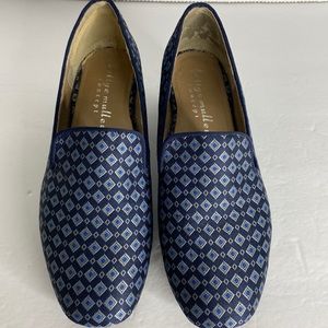 Bettye muller concept navy blue vintage pattern loafers size 6